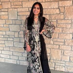 Meet your Posher, Samihah